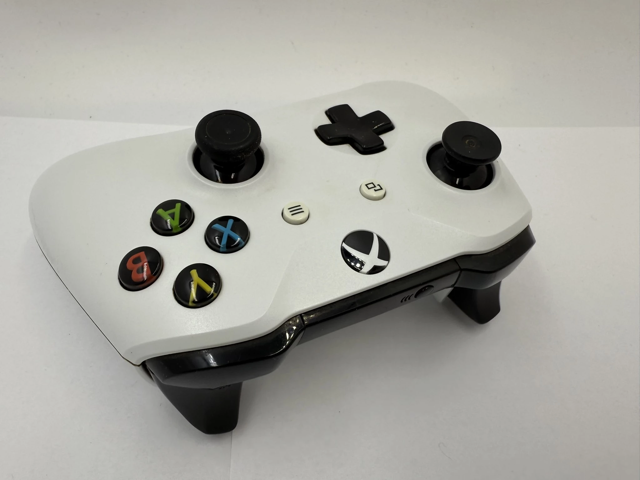 pad-do-xbox-one-1708-ean-gtin-889842084351