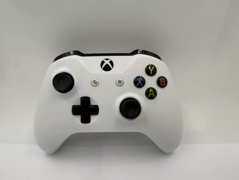 pad-do-xbox-one-1708-srodmiejska-22a-jarocin-poludnie