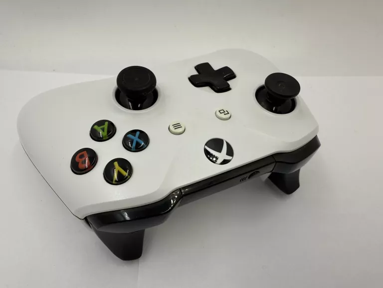 pad-do-xbox-one-1708-ean-gtin-889842084351