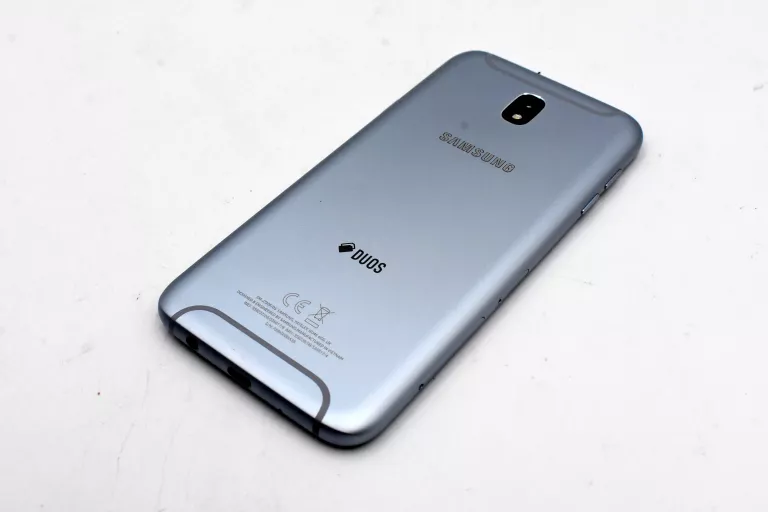 telefon-samsung-galaxy-j7-2017-3gb16gb-przekatna-ekranu-550