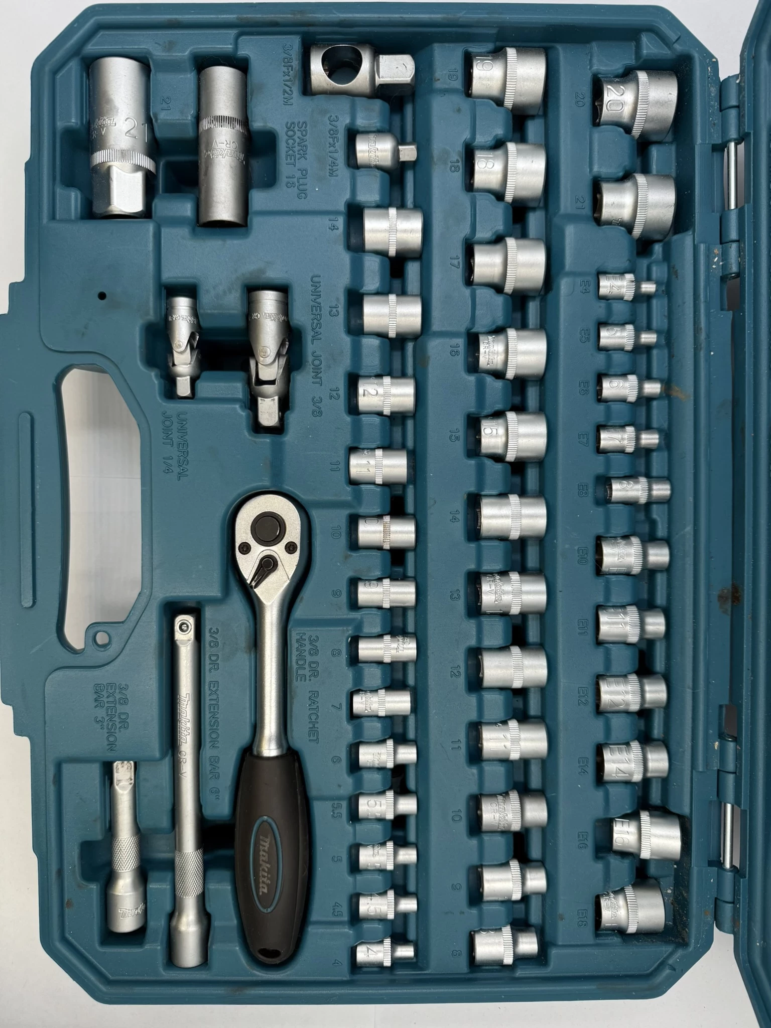 zestaw-kluczy-nasadowych-makita-e-06616-120-szt-ean-gtin-088381581486