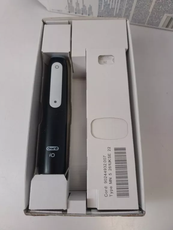 szczoteczka-magnetyczna-oral-b-io-3-czarny-kolor-dominujacy-129357-3