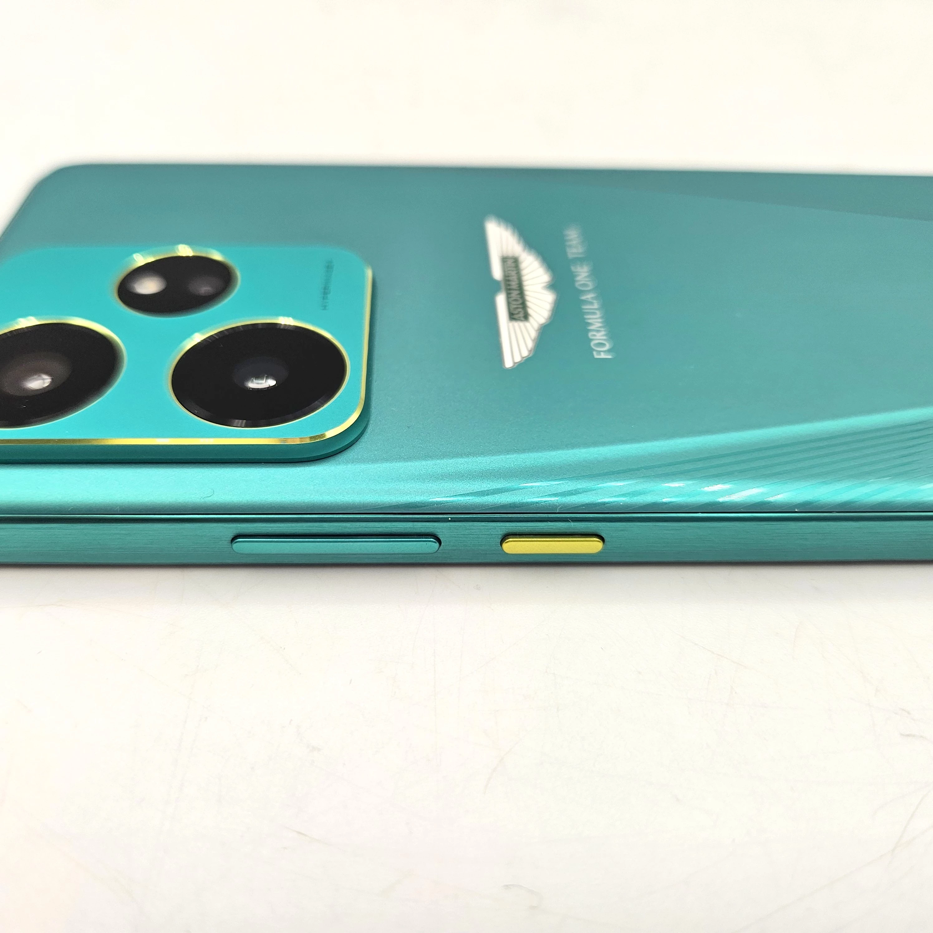 realme-gt-7-dream-edition-aston-martin-5g-16512gb-komunikacja-219-2