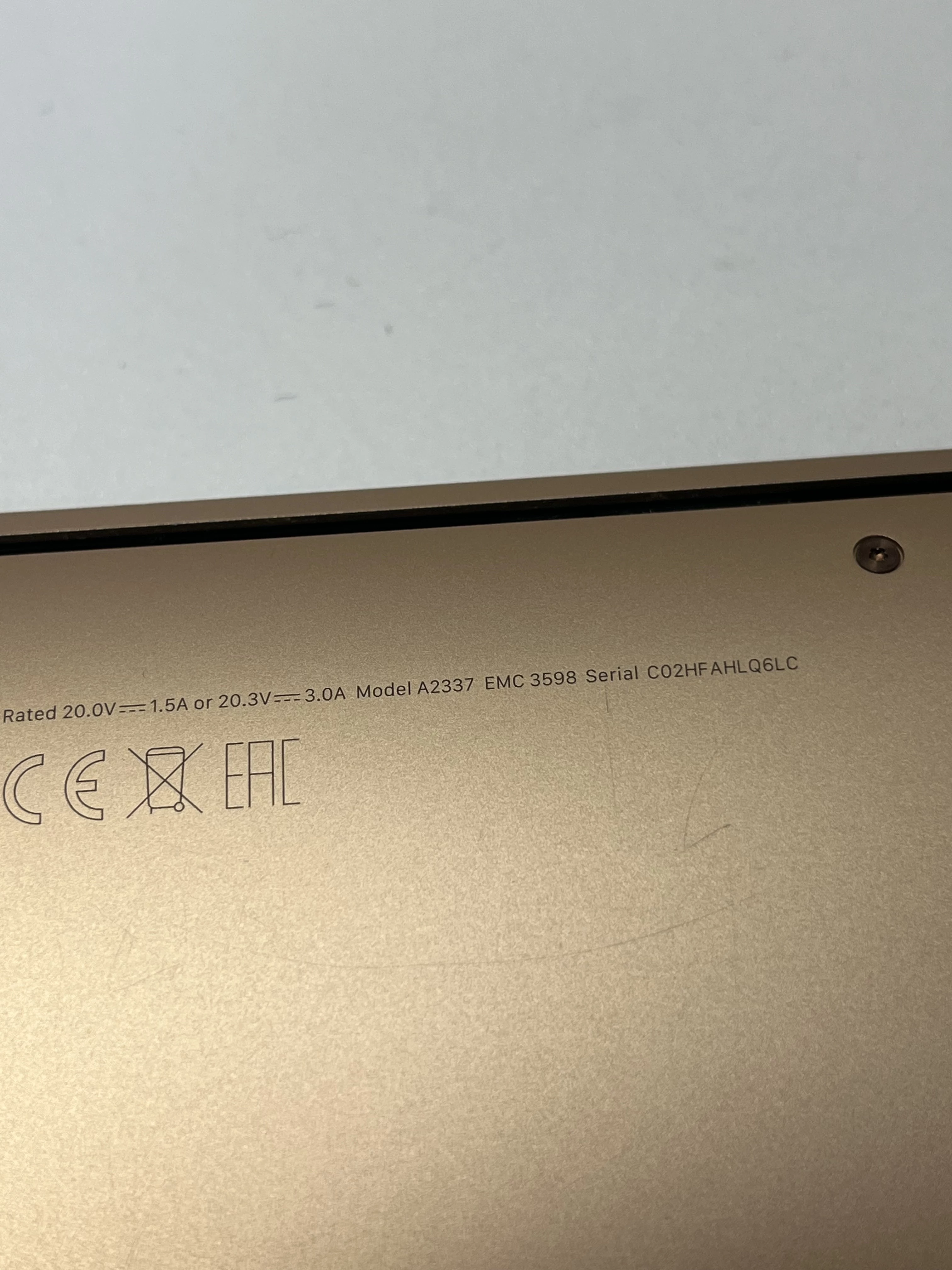 laptop-apple-macbook-air-a2337-m1-8256gb-rodzaj-karty-graficznej-1234-1