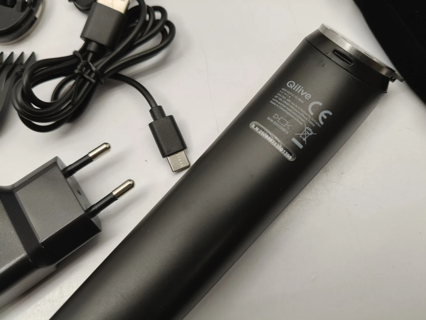 maszynka-qilive-trymer-mozliwosc-mycia-pod-woda-205614-385397