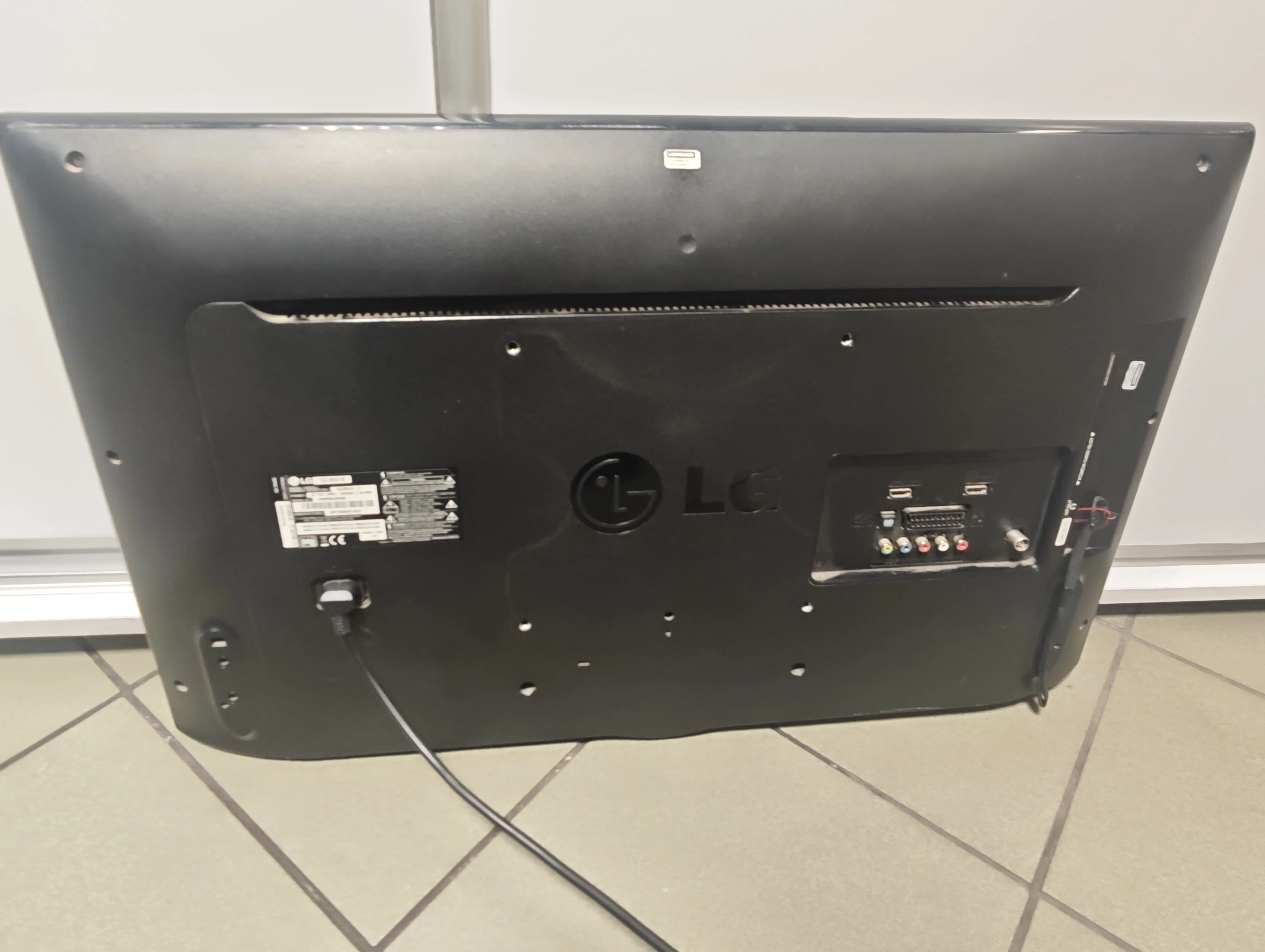 tv-lg-32lb561b-pilot-brak-podstawy-stan-11323-2