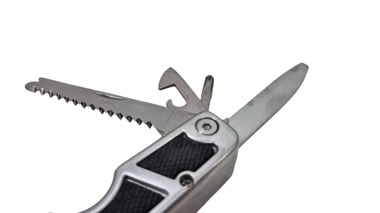 narzedzie-wielofunkcyjne-z-latarka-survivor-czarny-stan-11323-2