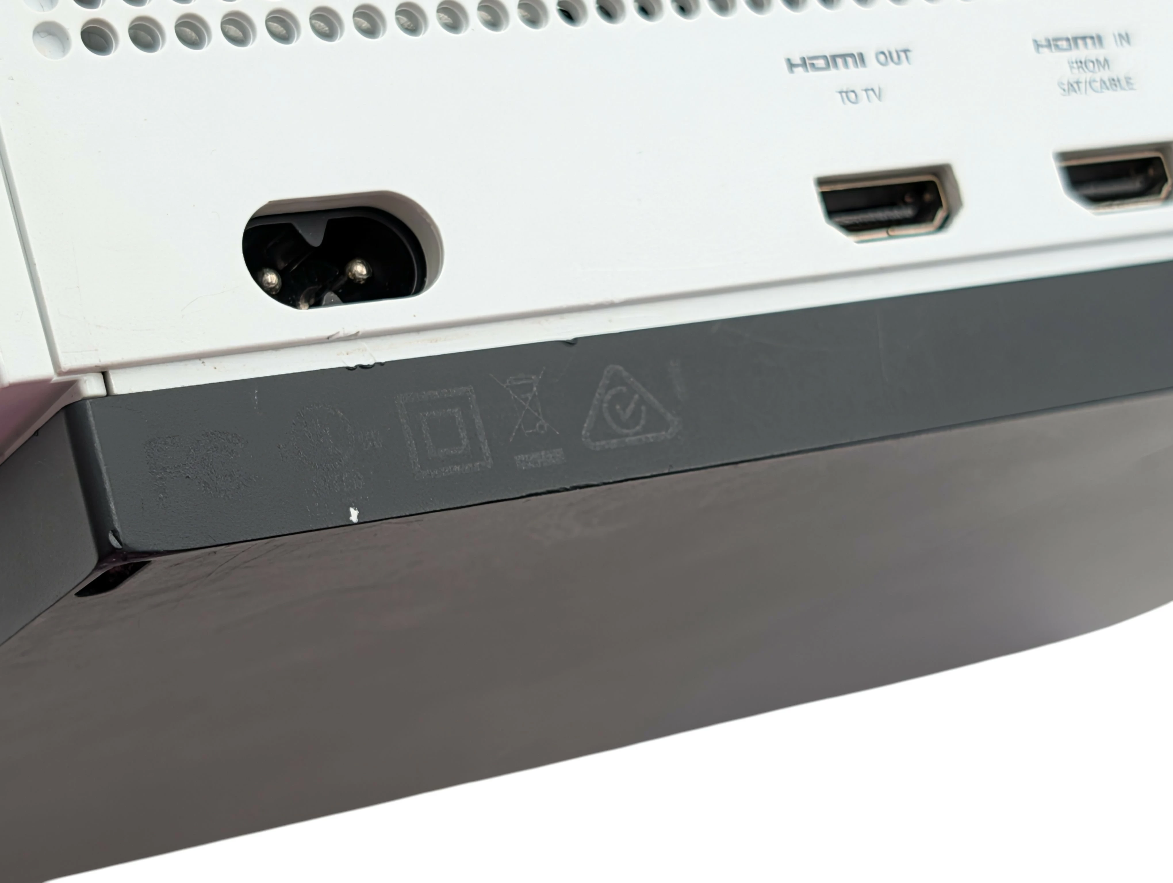 konsola-microsoft-xbox-one-s-1tb-model-1681-blu-ray-pad-kolor-249512-1647414