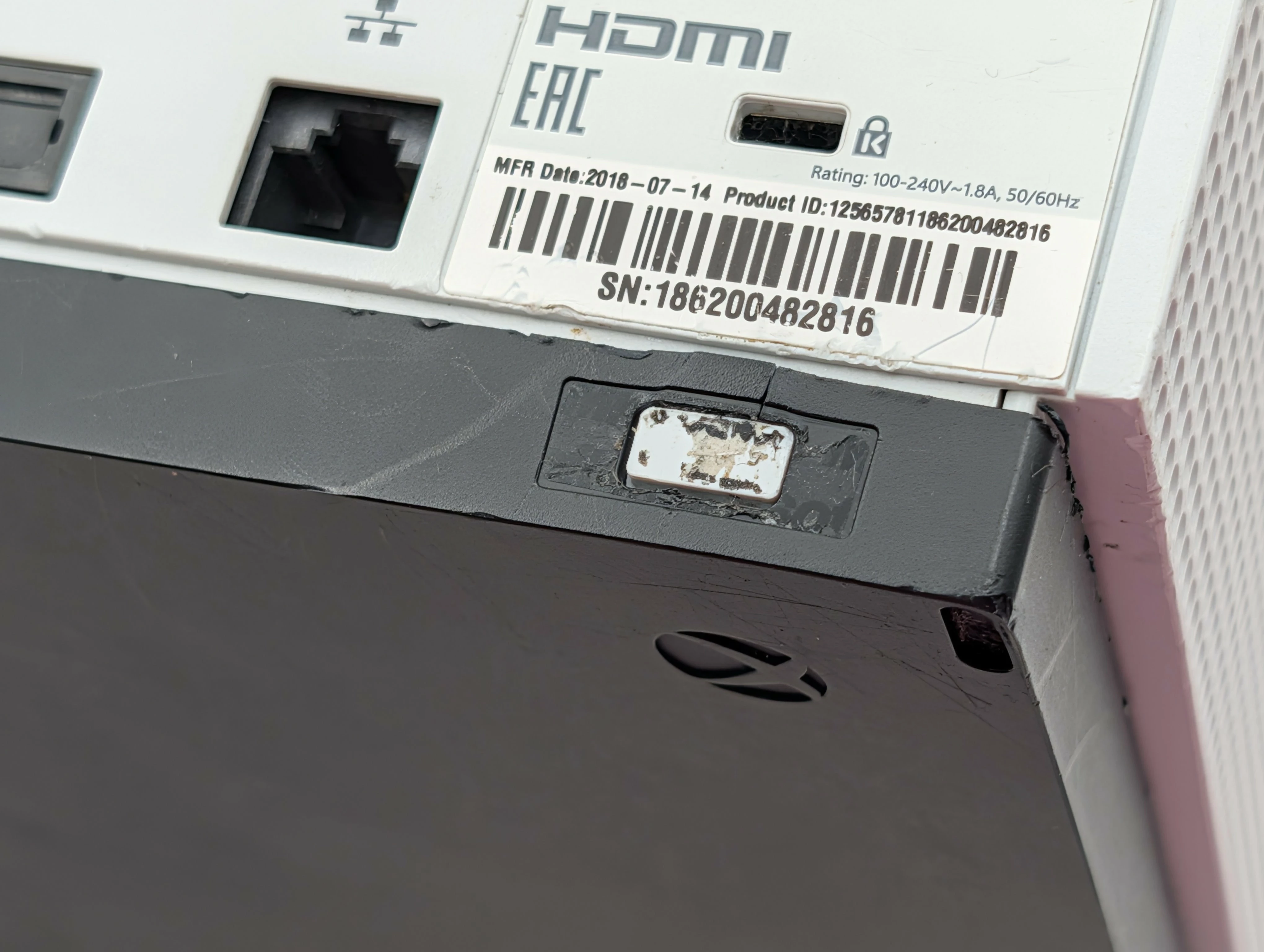 konsola-microsoft-xbox-one-s-1tb-model-1681-blu-ray-pad-producent-248914-1988163