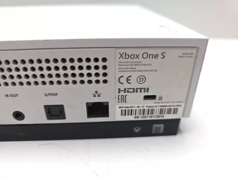 konsola-xbox-one-s-500-gb-pad-kod-producenta-zq9-00046