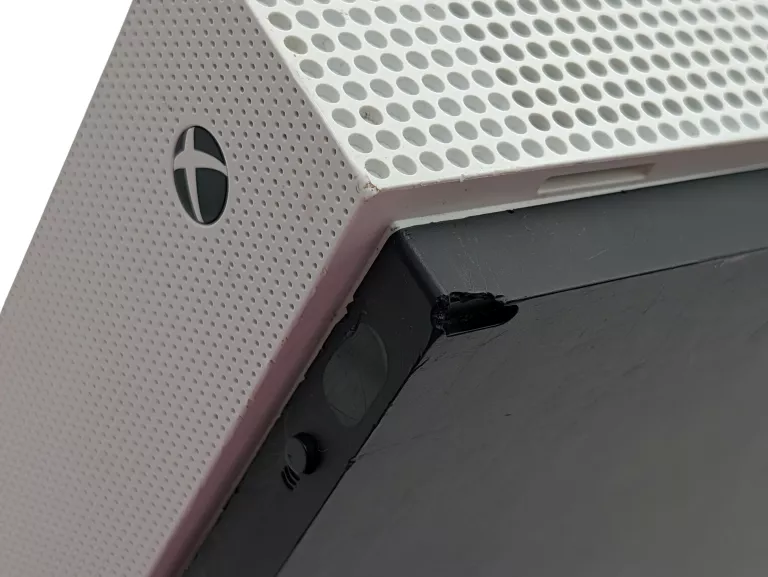 konsola-microsoft-xbox-one-s-1tb-model-1681-blu-ray-pad-dysk-wbudowana-pamiec-5179-352249