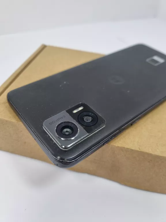 telefon-motorola-edge-30-neo-8128gb-kod-producenta-pav00004pl