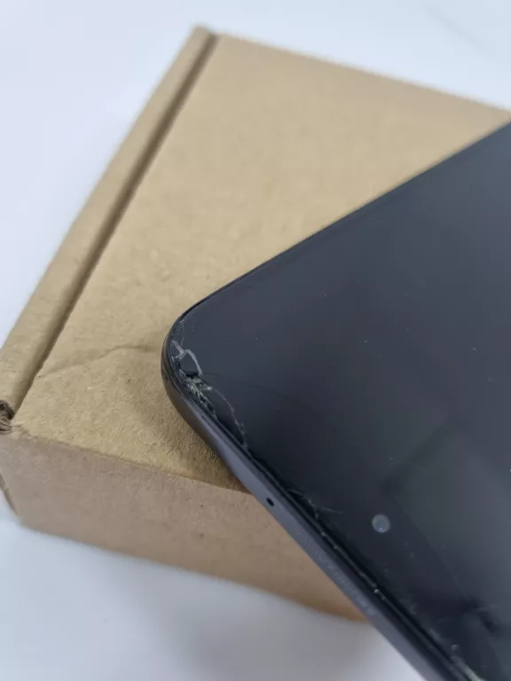 telefon-motorola-edge-30-neo-8128gb-przekatna-ekranu-628