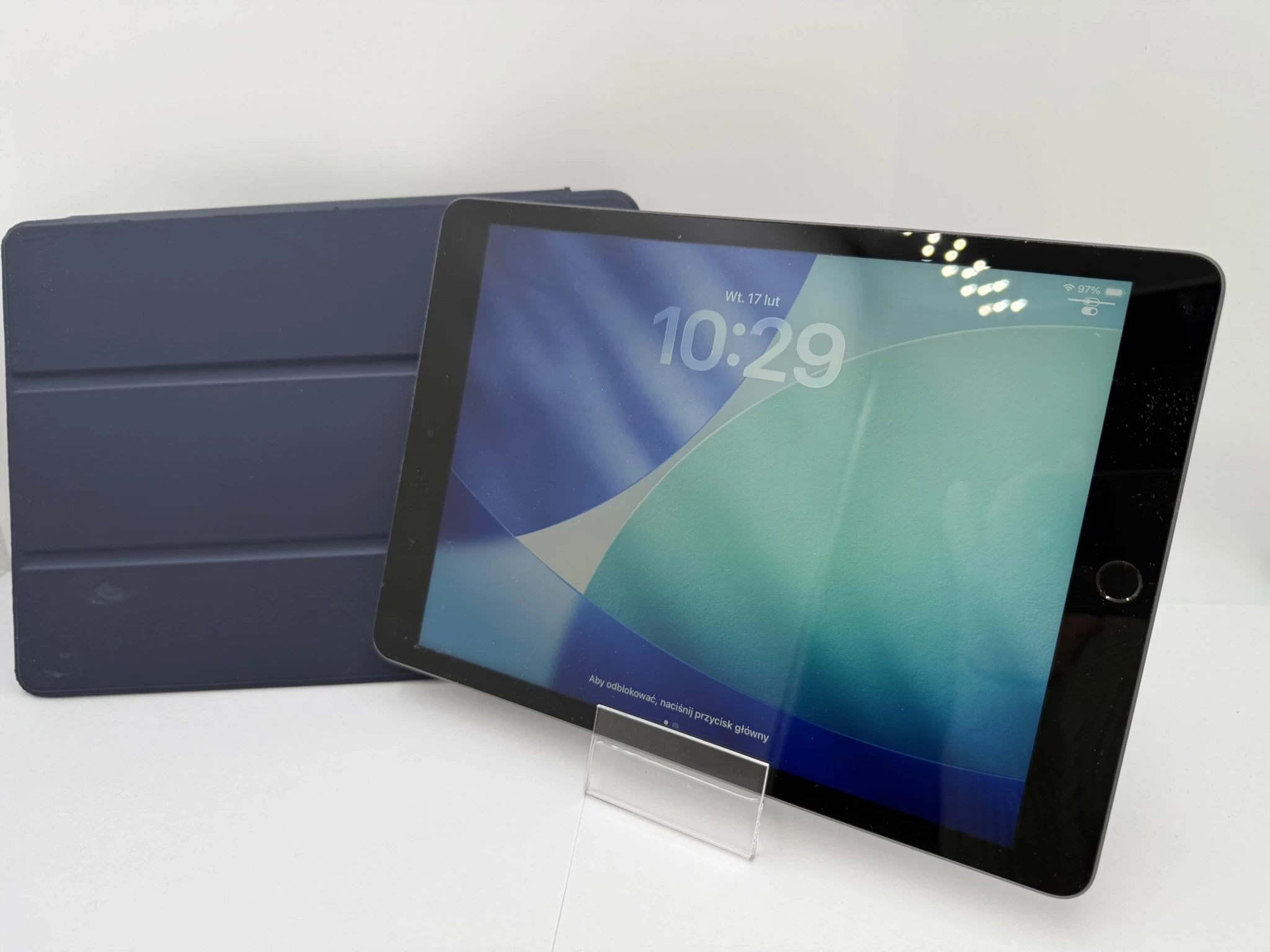 tablet-apple-ipad-9-gen-64gb-ean-gtin-194252515587