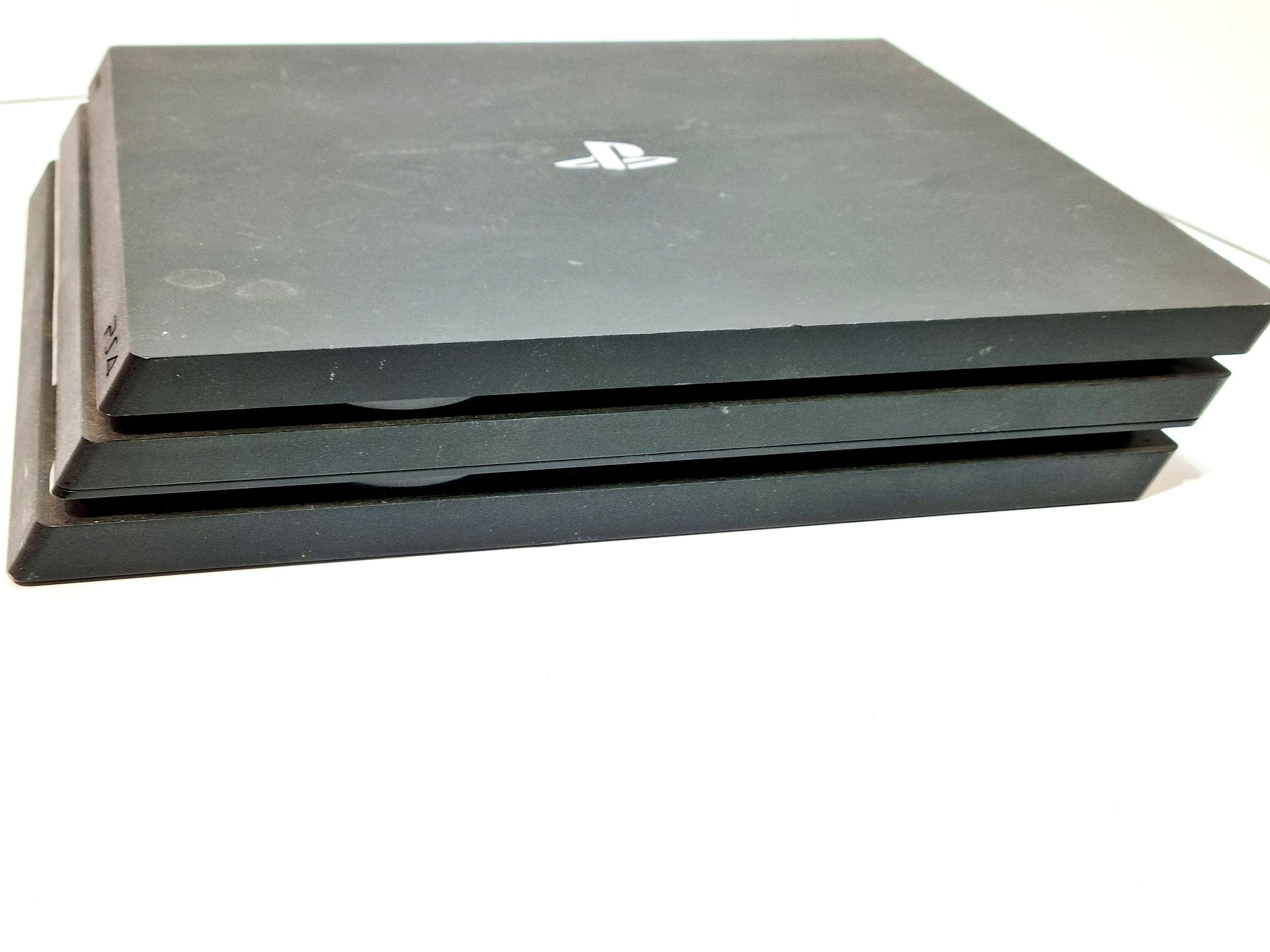 konsola-sony-ps4-pro-1tb-cuh-7016b-pad-producent-248914-1705040