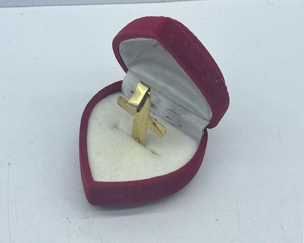 ladny-zloty-krzyzyk-46585-stan-11323-2