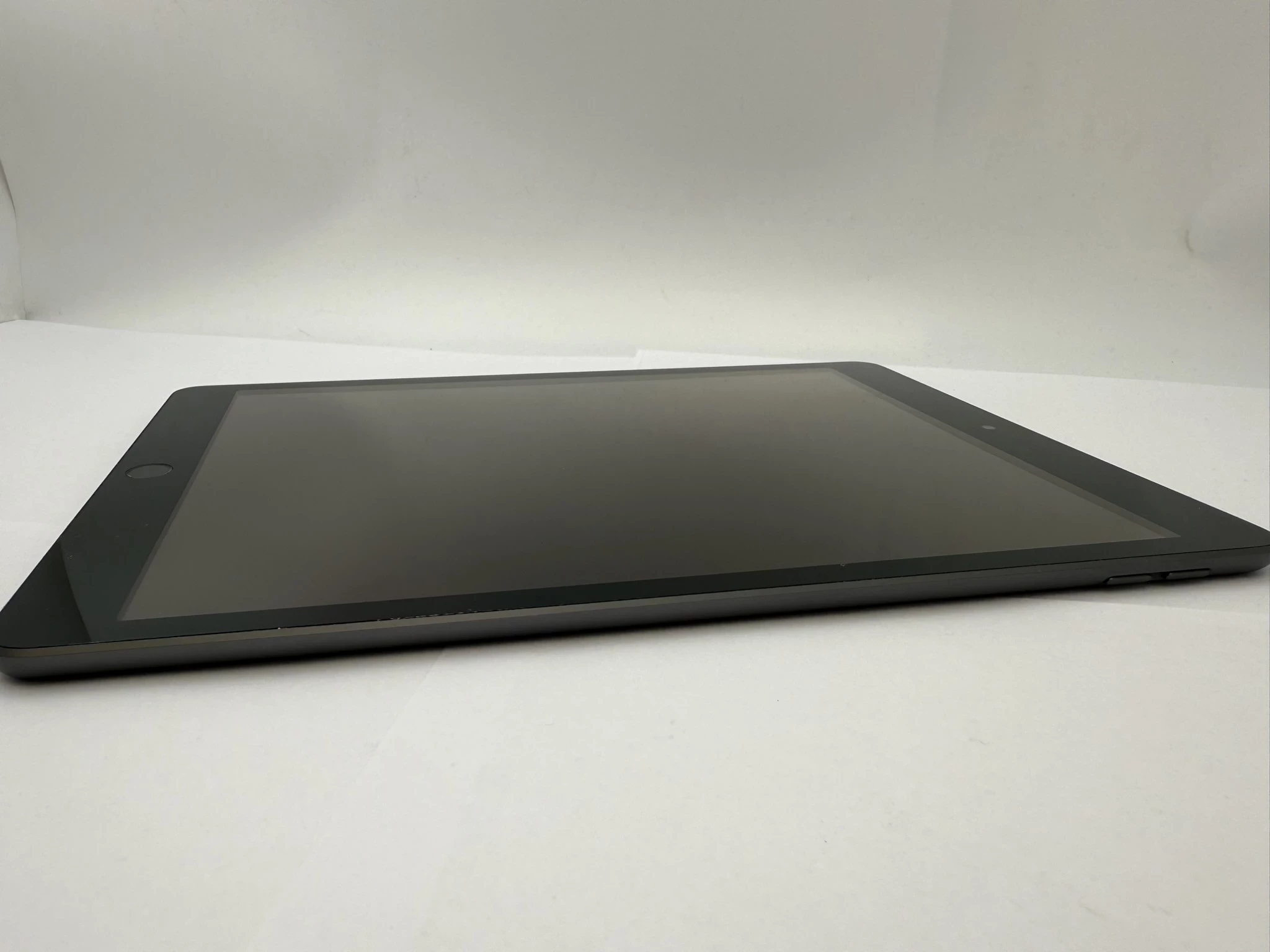 tablet-apple-ipad-9-gen-64gb-kod-producenta-a2602