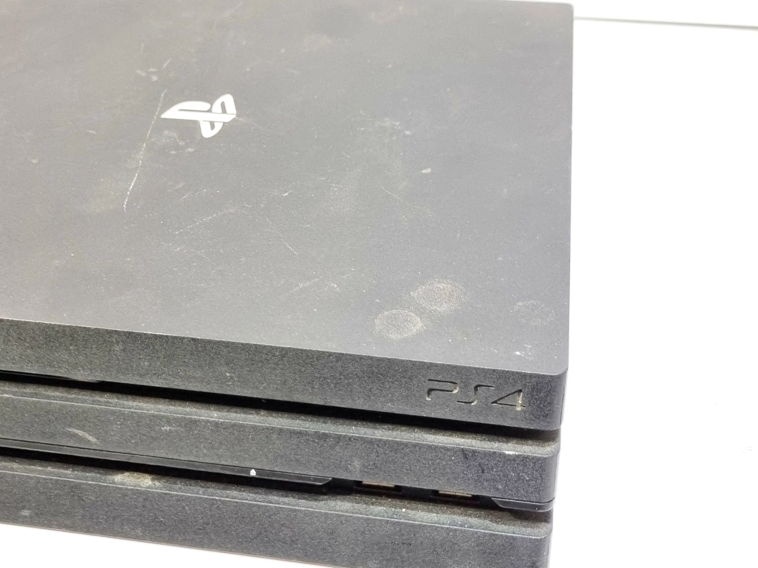 konsola-sony-ps4-pro-1tb-cuh-7016b-pad-wersja-130590-3