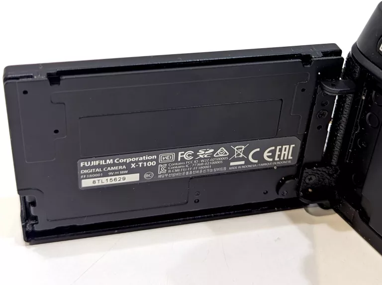 aparat-fujifilm-x-t100-z-obiektywem-15-45-model-x100t