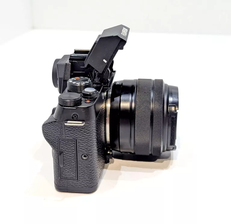 aparat-fujifilm-x-t100-z-obiektywem-15-45-typ-matrycy-14228-2