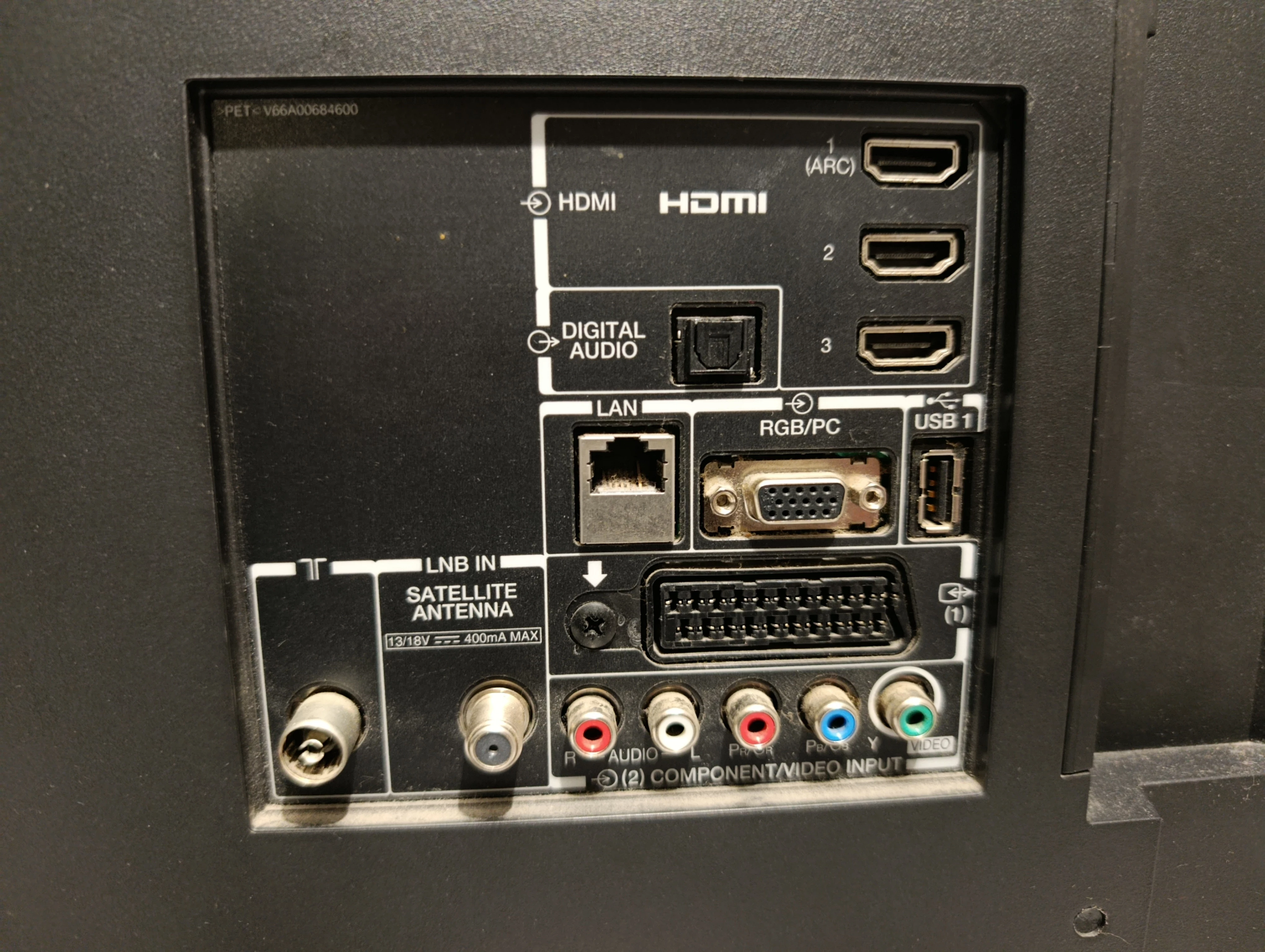 telewizor-46-toshiba-model-46tl968-zestaw-typ-telewizora-211486-250142