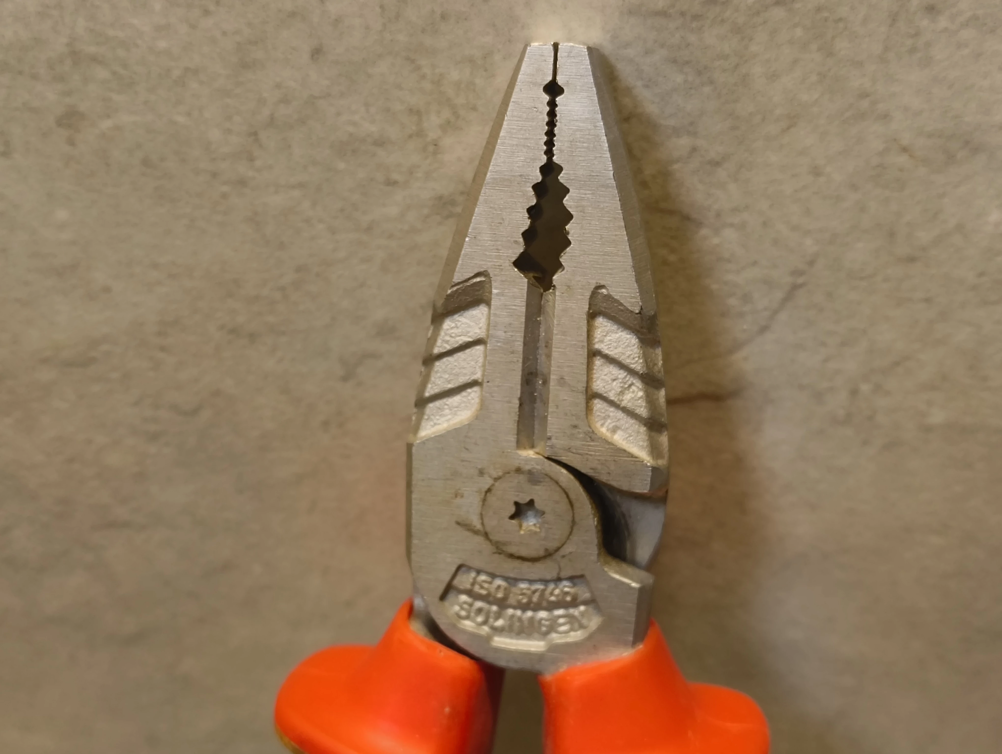 szczypce-uniwersalne-solingen-nws-109-49-205-ean-gtin-4003758409381