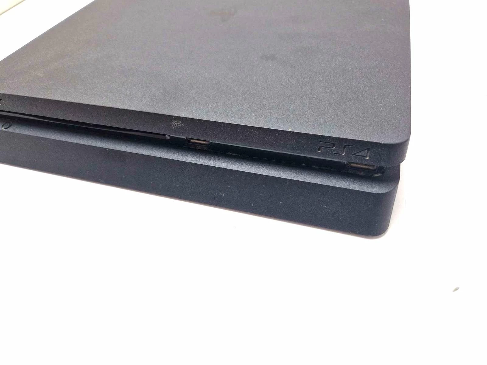 konsola-ps4-slim-2-pady-kod-producenta-cuh-2016a