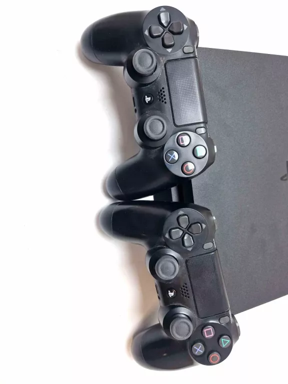 konsola-ps4-slim-2-pady-stan-11323-2
