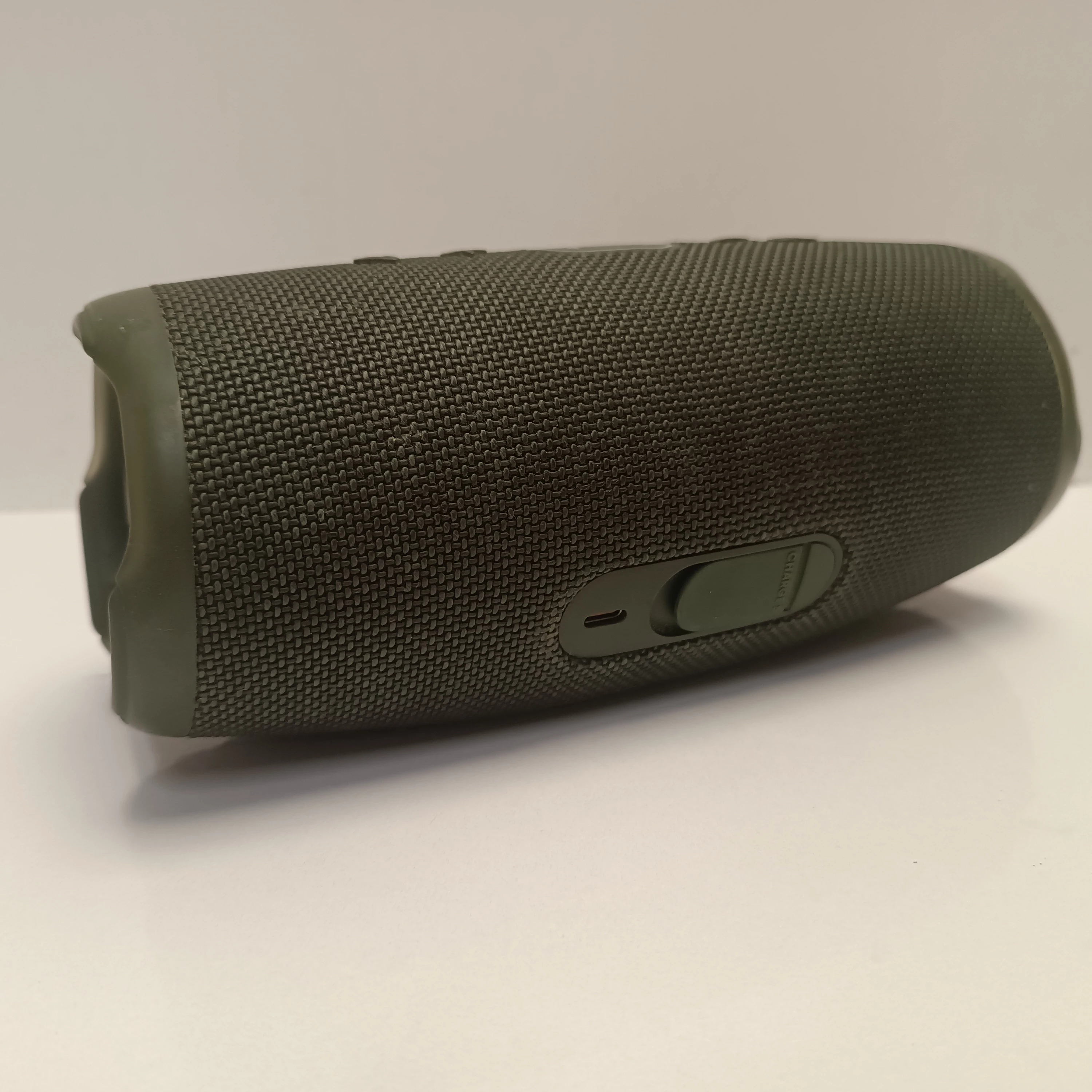 glosnik-jbl-charge-5-zasilanie-209202-1769478