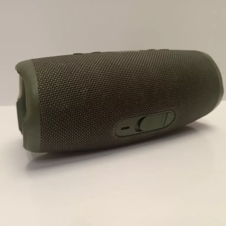 glosnik-jbl-charge-5-zasilanie-209202-1769478