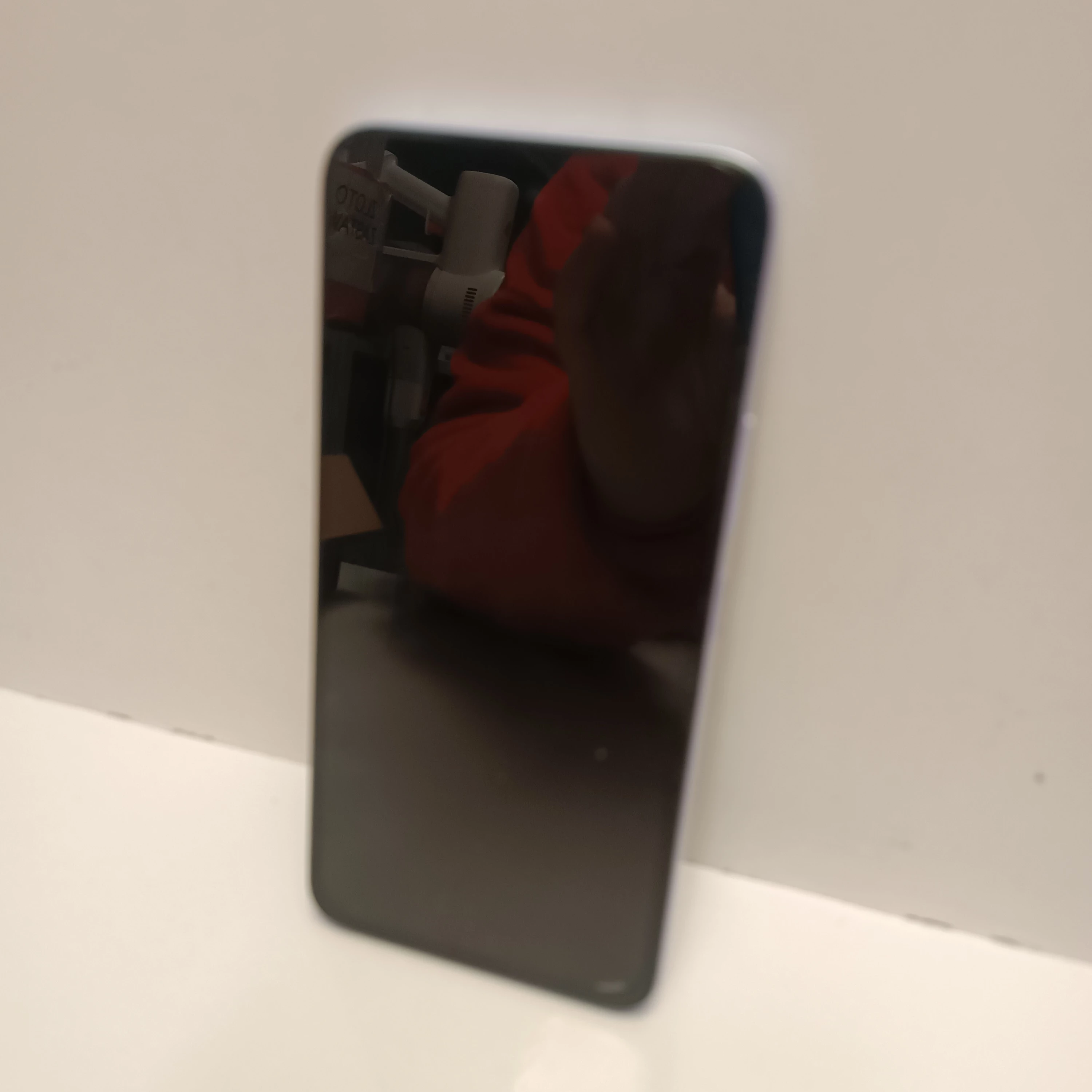 telefon-xiaomi-redmi-15-8256gb-stan-11323-2