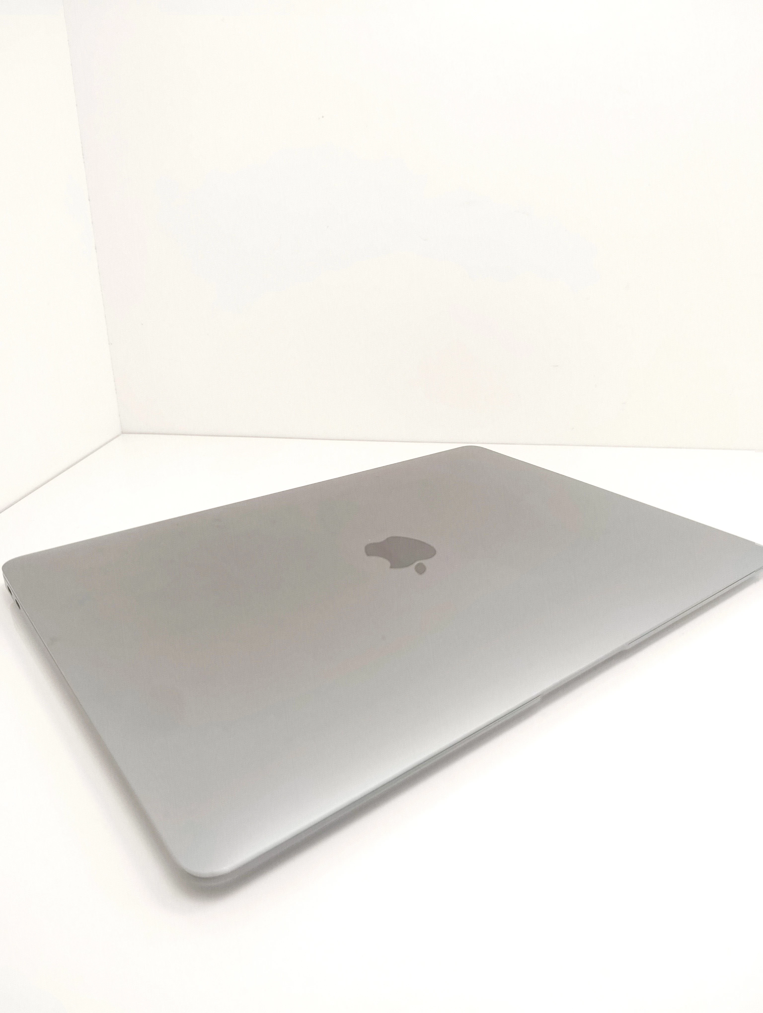 laptop-apple-macbook-air-a2337-m1-8256gb-wielkosc-pamieci-ram-200941-2185