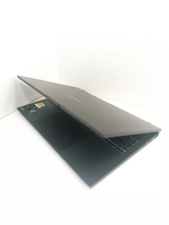 laptop-msi-prestige-13-ai-evo-13-intel-core-ultra-5-32-gb-1024-gb-wielkosc-pamieci-ram-200941-2193