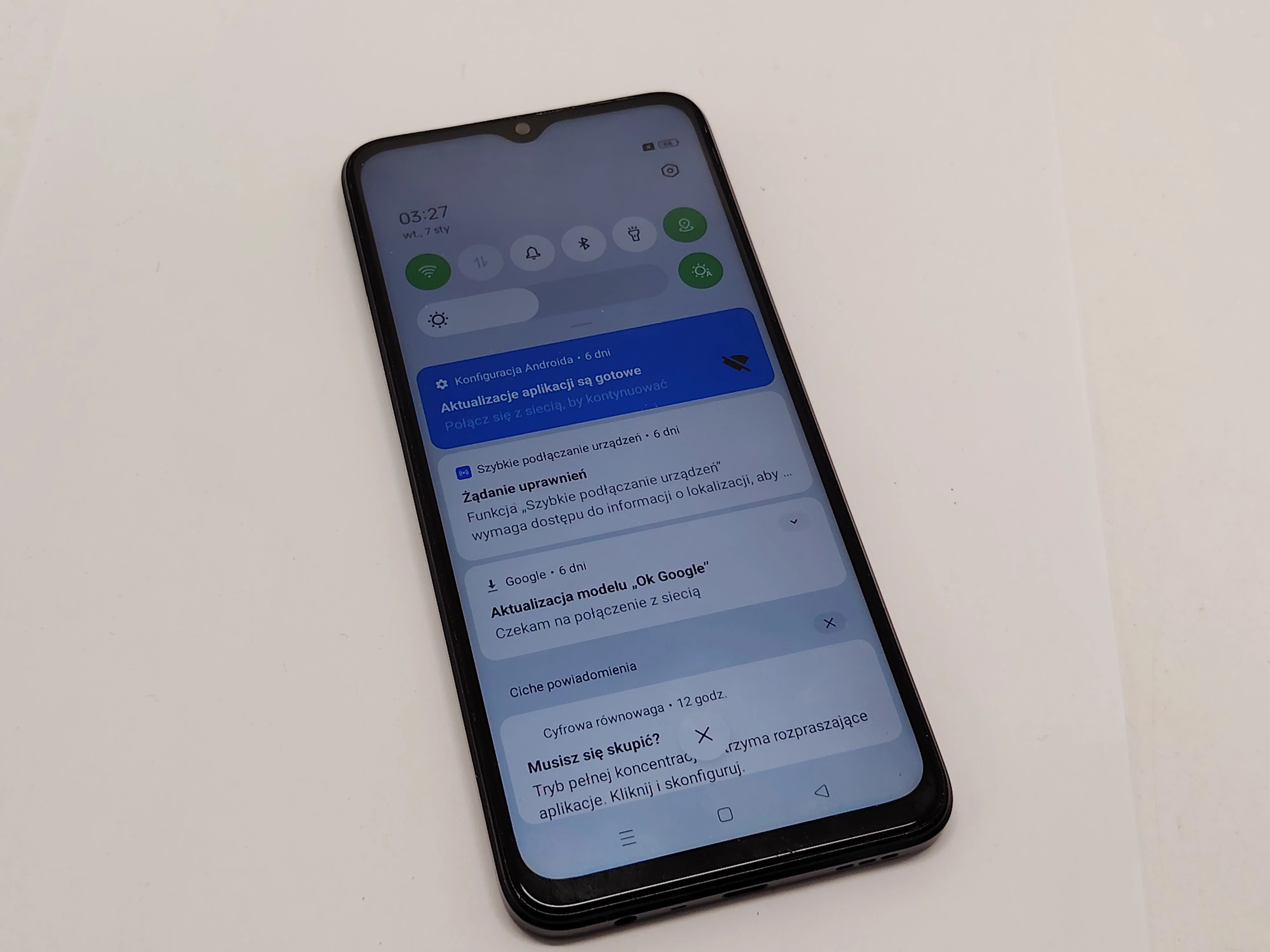 telefon-oppo-a17-pojemnosc-akumulatora-5000