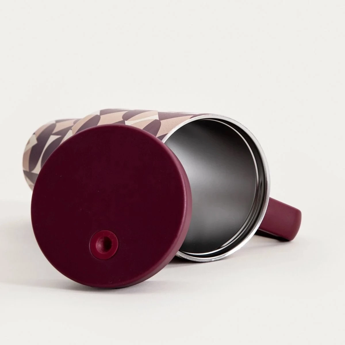 kubek-termiczny-ze-slomka-cherry-chic-we-wzor-1180-ml-homla-ean-gtin-5906496765315