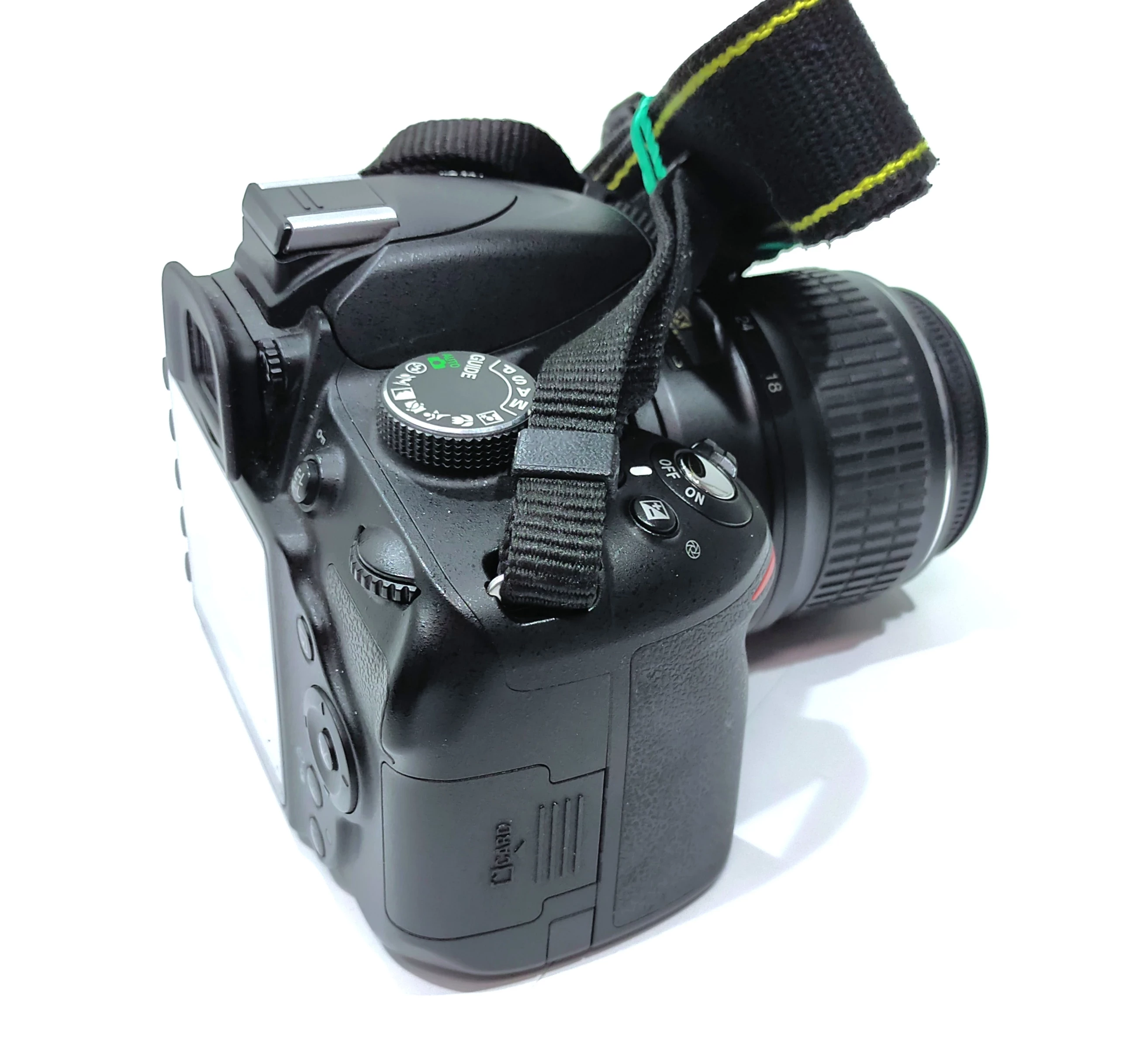 nikon-d3200-i-obiektyw-w-zestawie-814-2