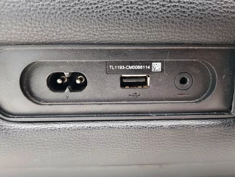 glosnik-power-audio-jbl-partybox-on-the-go-essential-100w-mikrofon-ean-gtin-1200130008566