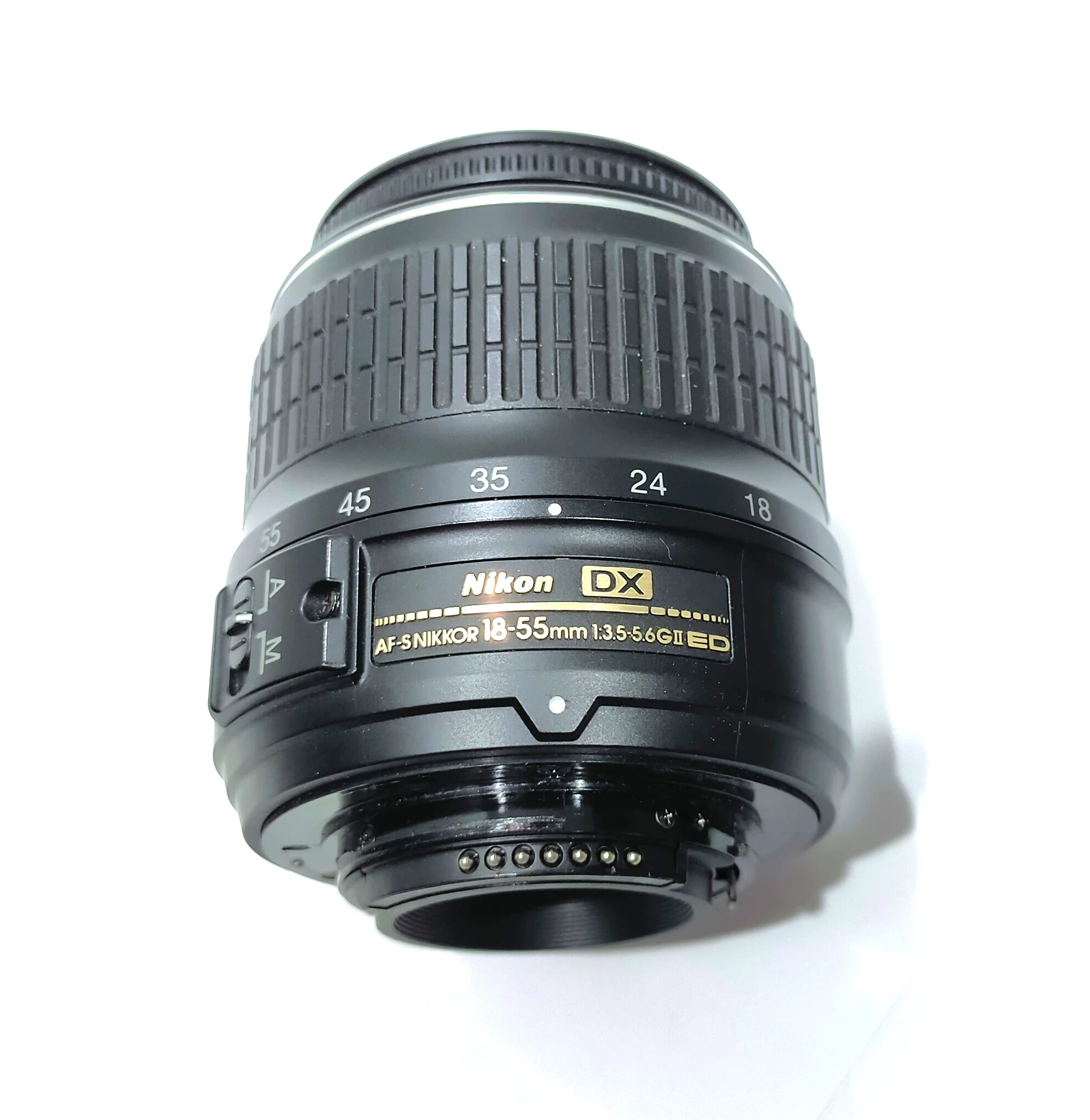 nikon-d3200-i-obiektyw-rozmiar-matrycy-206882-228774