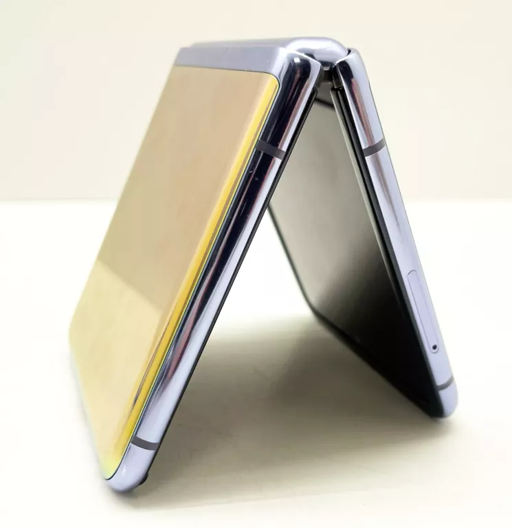 telefon-samsung-galaxy-z-flip-8256gb-fioletowy-stan-11323-2