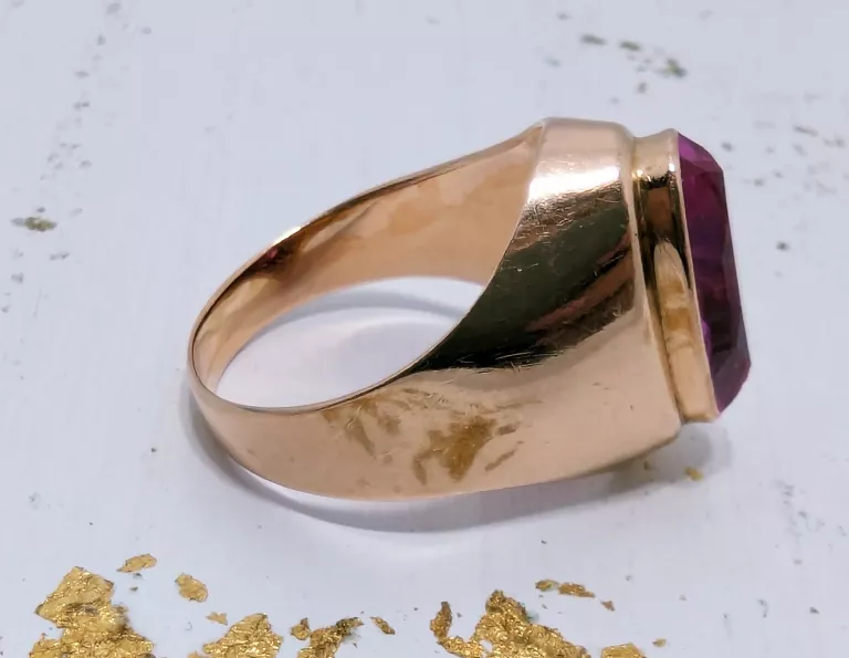 pierscionek-z-rozowym-kamieniem-658g-585-r19-waga-658