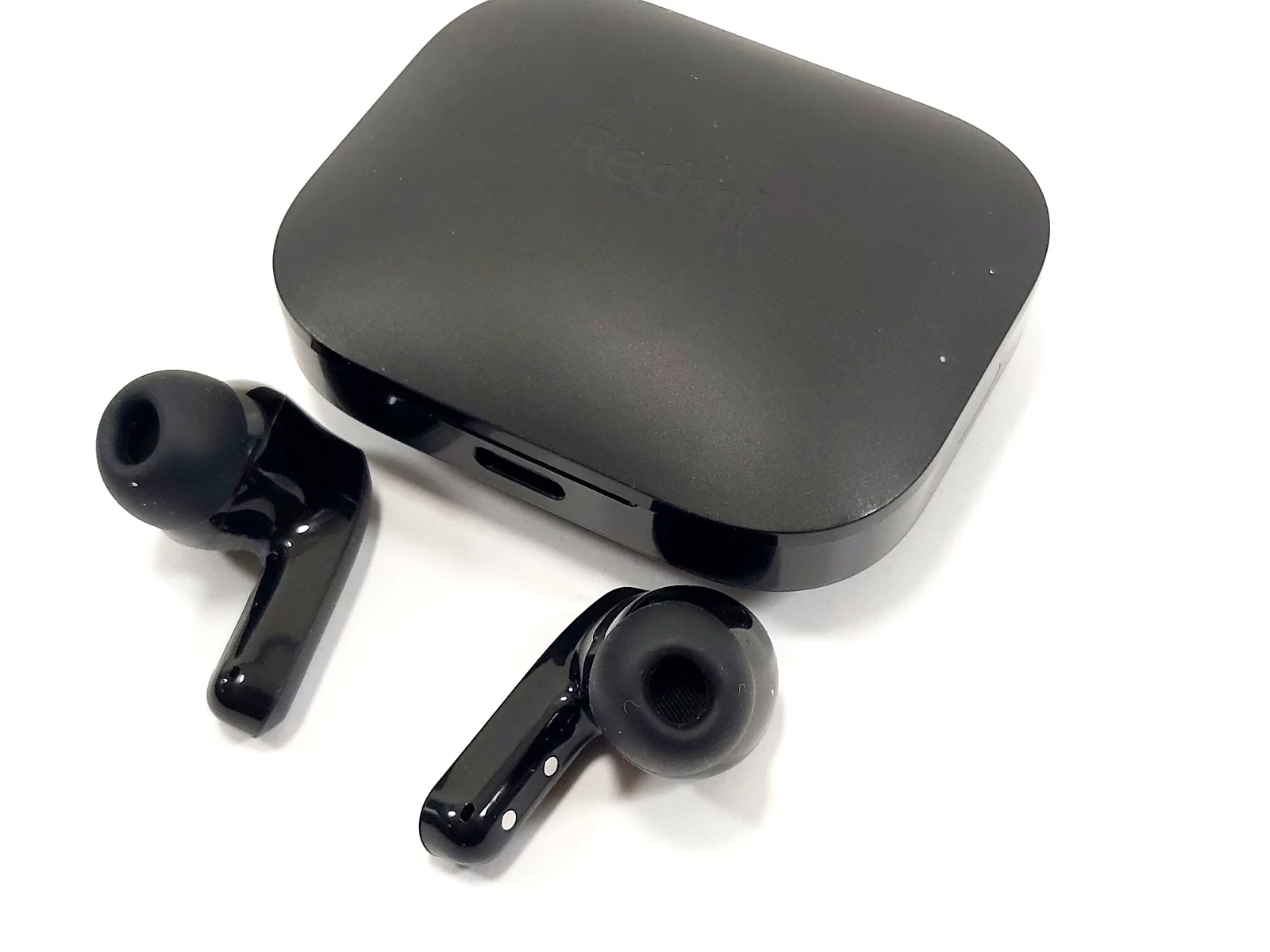 sluchawki-redmi-buds-5-komplet-kolor-dominujacy-129357-3