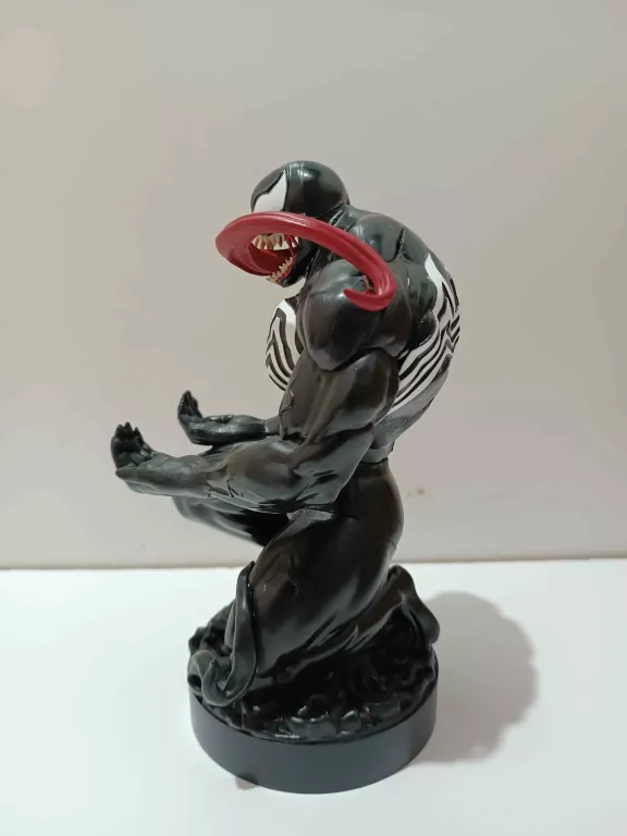 stojak-na-pada-stojak-na-telefon-marvel-venom-rodzaj-gadzetu-245105-1