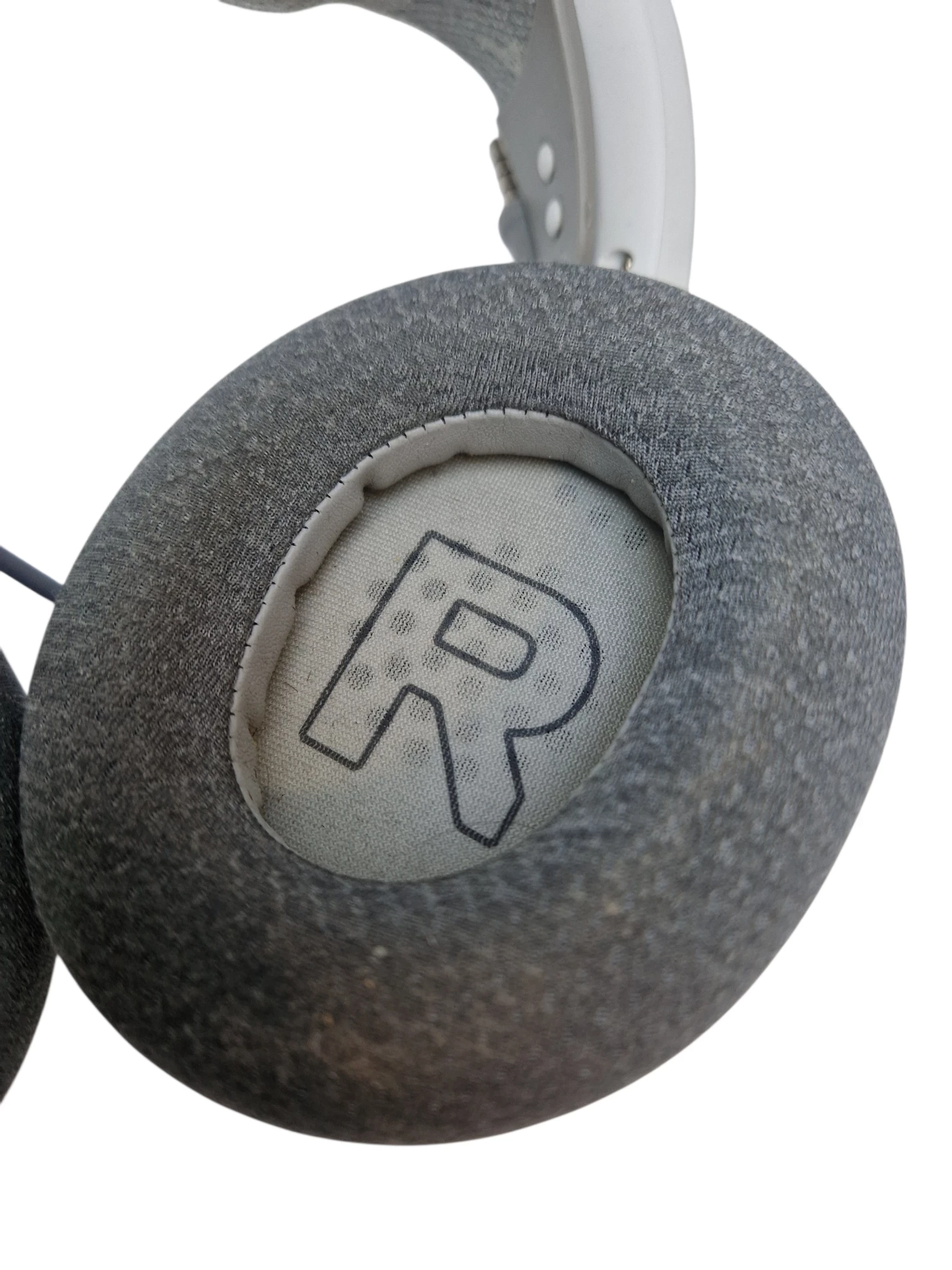 sluchawki-steelseries-arctis-nova-1p-szare-kod-producenta-5707119048002