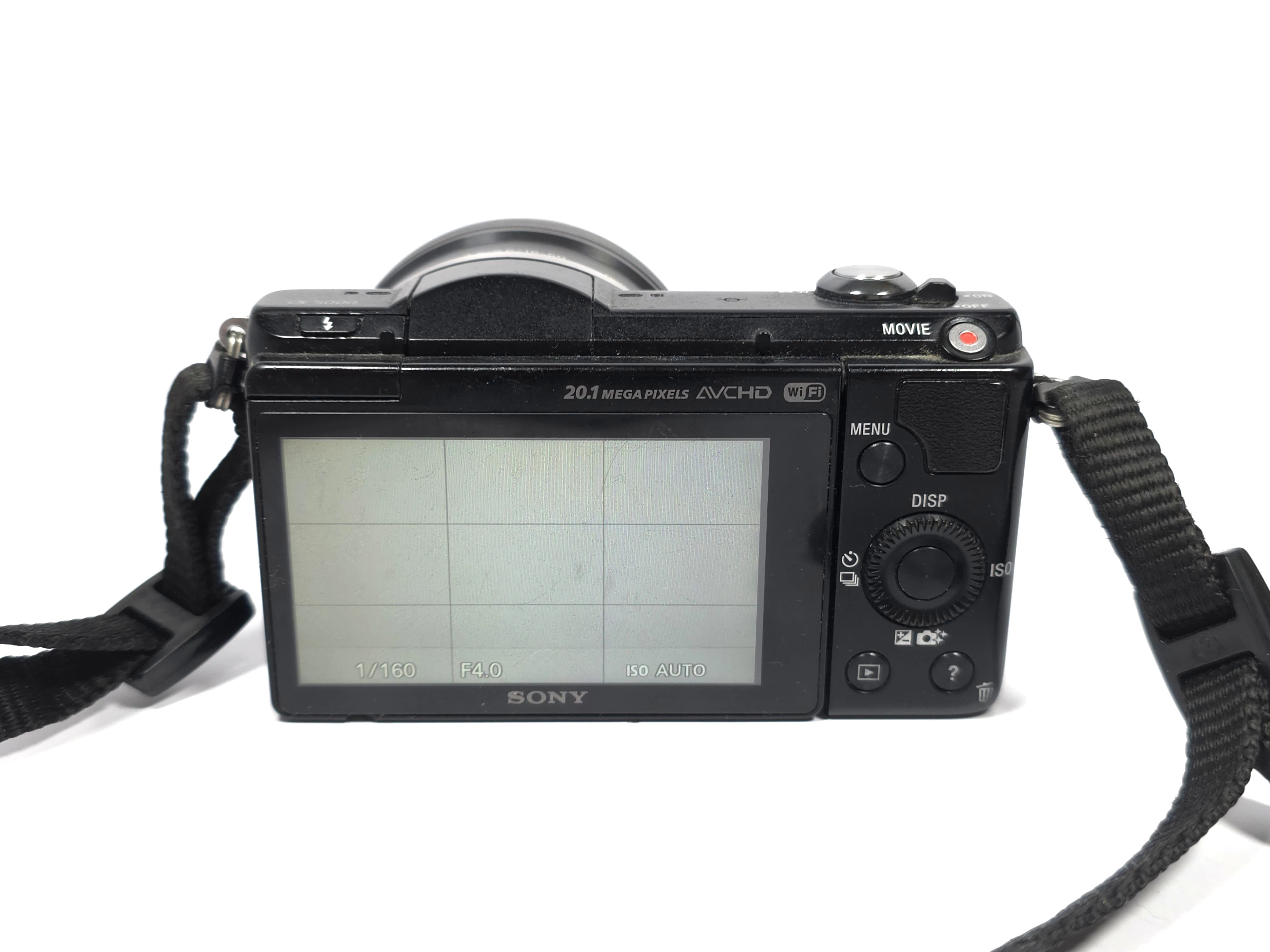 aparat-sony-alpha-a5000-pudelko-ladujace-z-2-bateriami-rozdzielczosc-2010