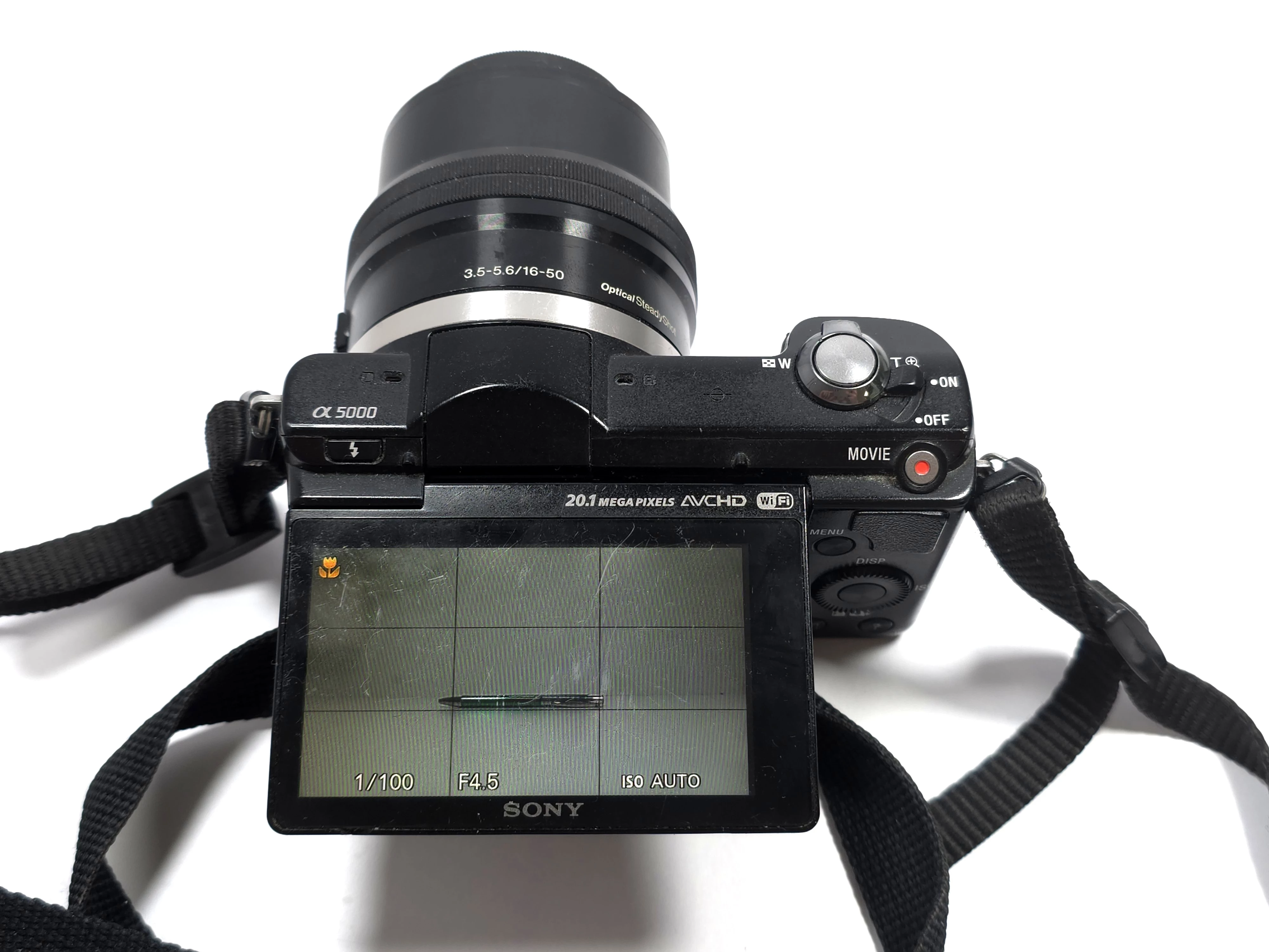 aparat-sony-alpha-a5000-pudelko-ladujace-z-2-bateriami-w-zestawie-814-385121