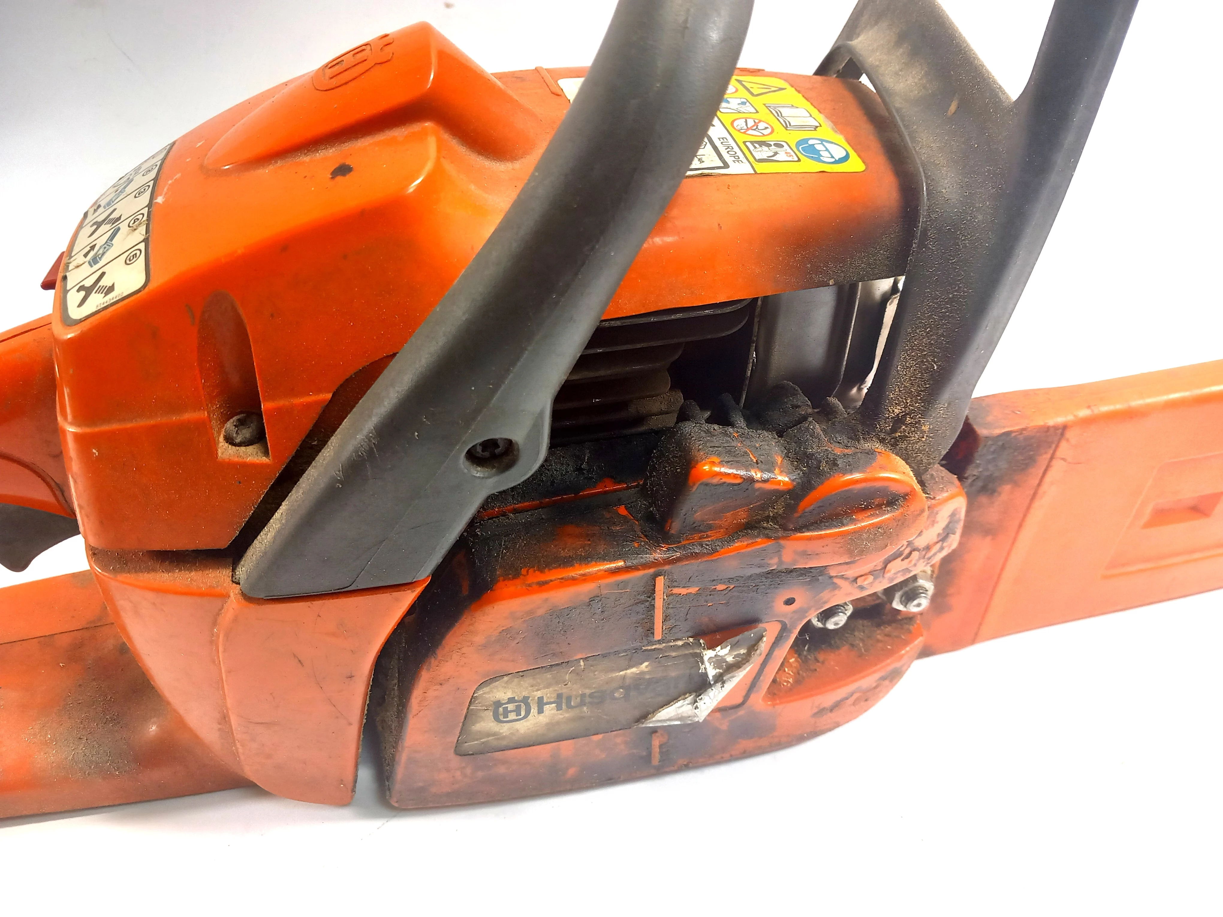 mocna-pila-spalinowa-husqvarna-236-zadbana-kod-producenta-236