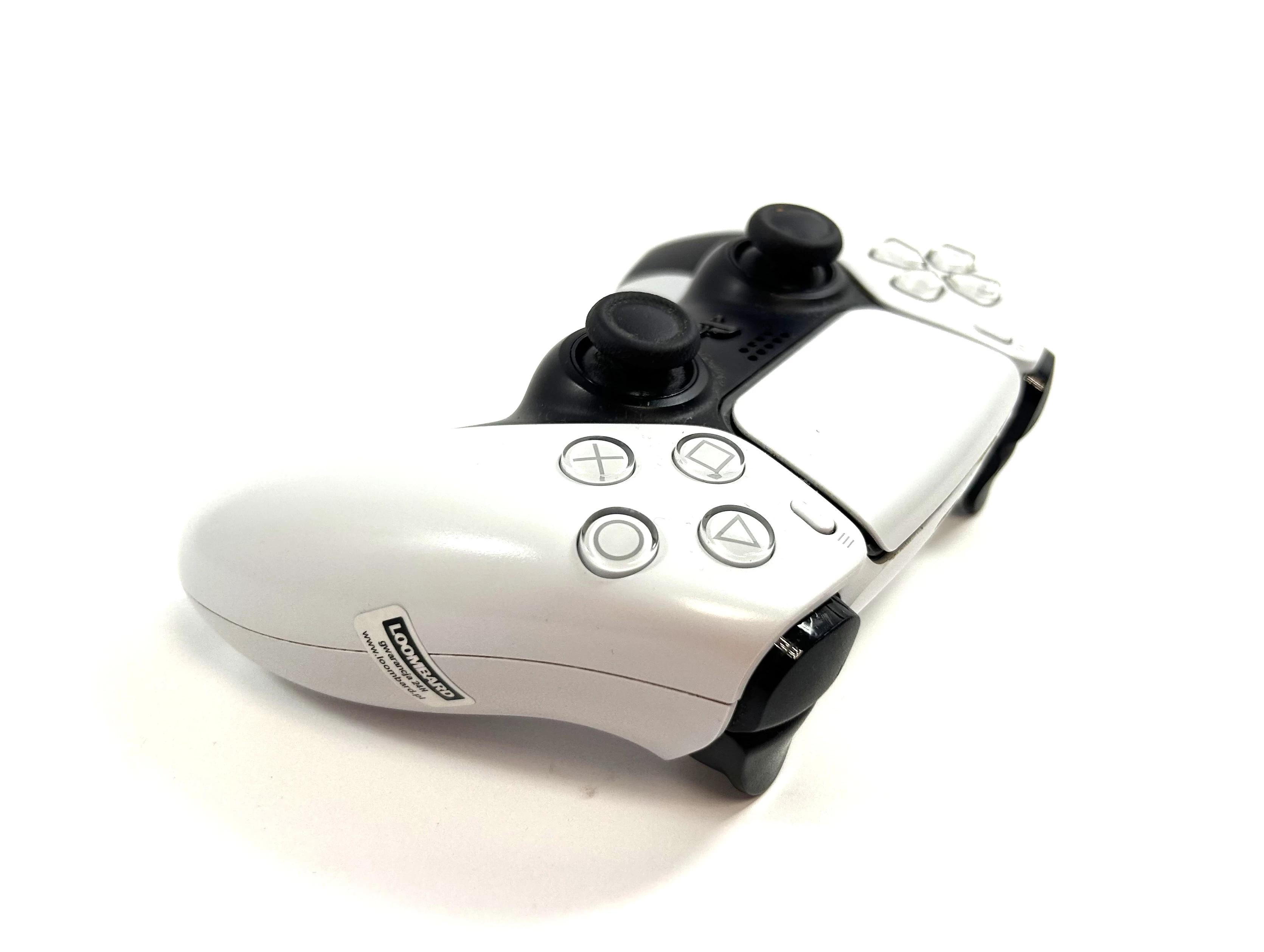 konsola-ps5-digital-825gb-zawiera-baterie-250685-2006717