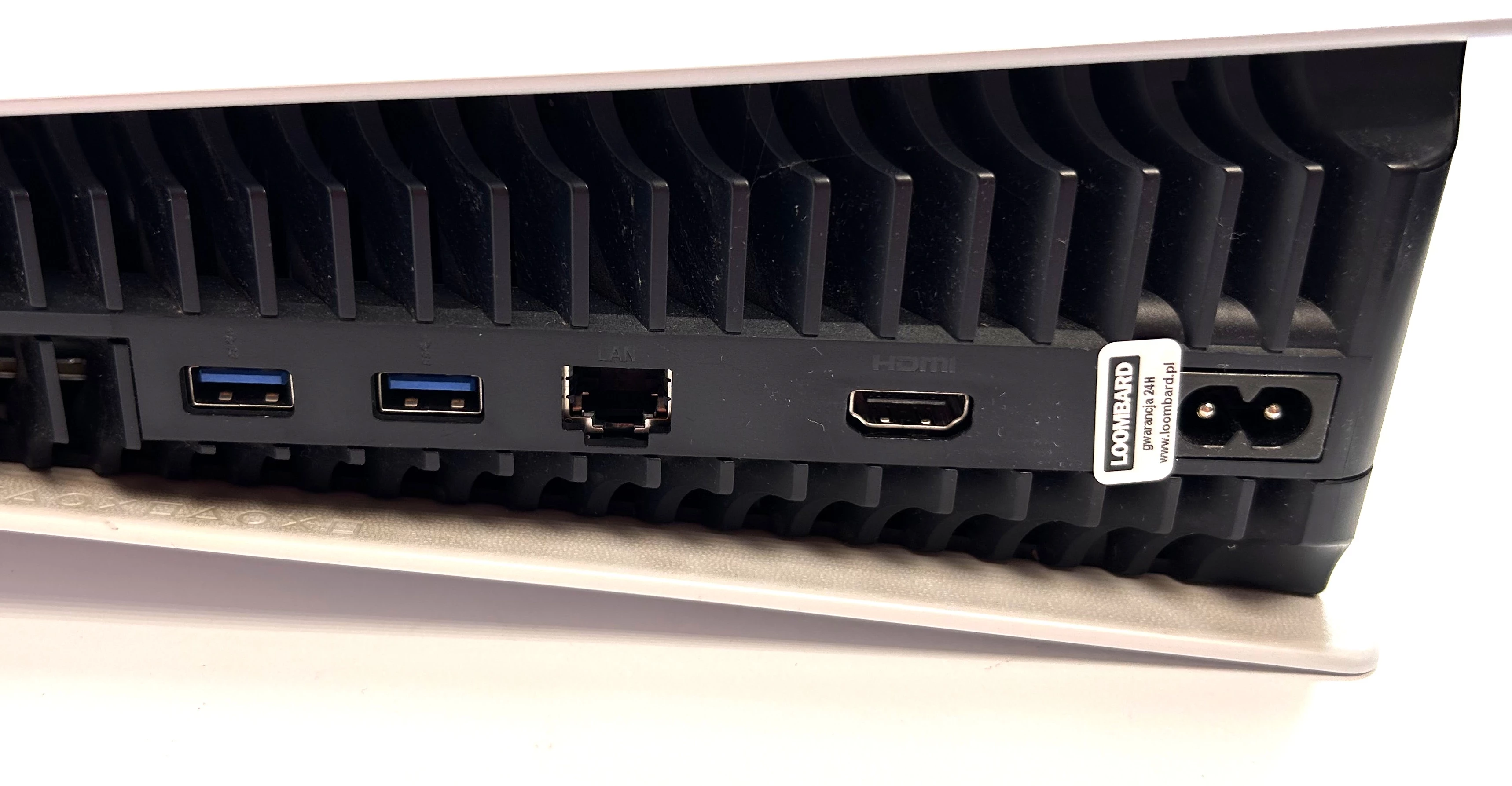 konsola-ps5-digital-825gb-stan-11323-2