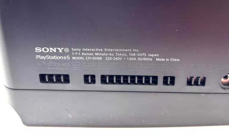 konsola-ps5-digital-825gb-waga-produktu-z-opakowaniem-jednostkowym-4240