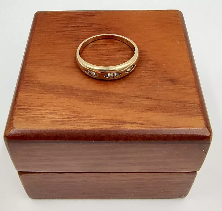 ciekawy-zloty-pierscionek-333168g-rodzaj-2205-2